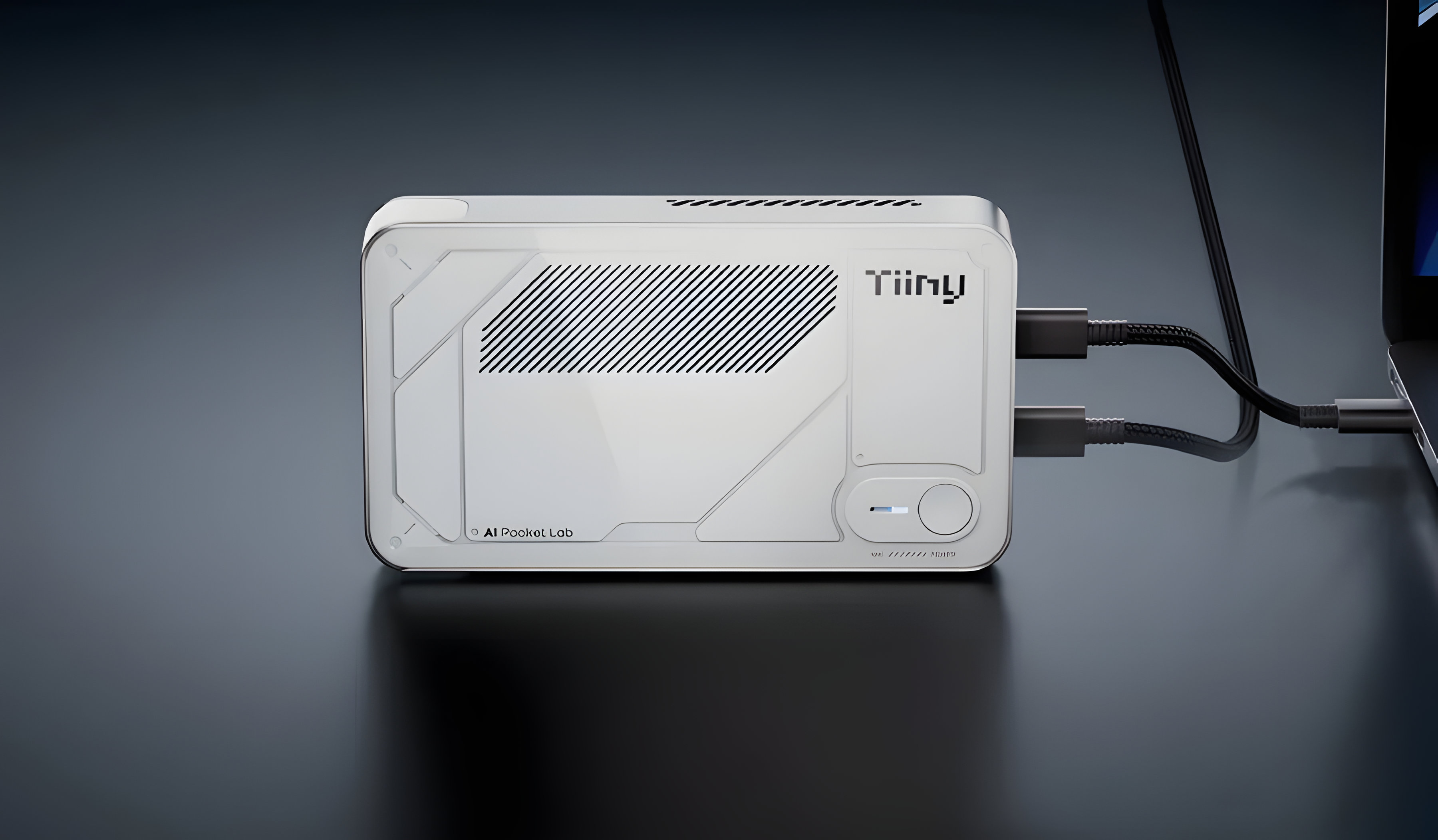 Портативный персональный ИИ-суперкомпьютер Tiiny AI Pocket Lab